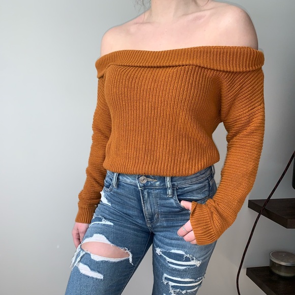 Off the shoulder sweater - Picture 1 of 4
